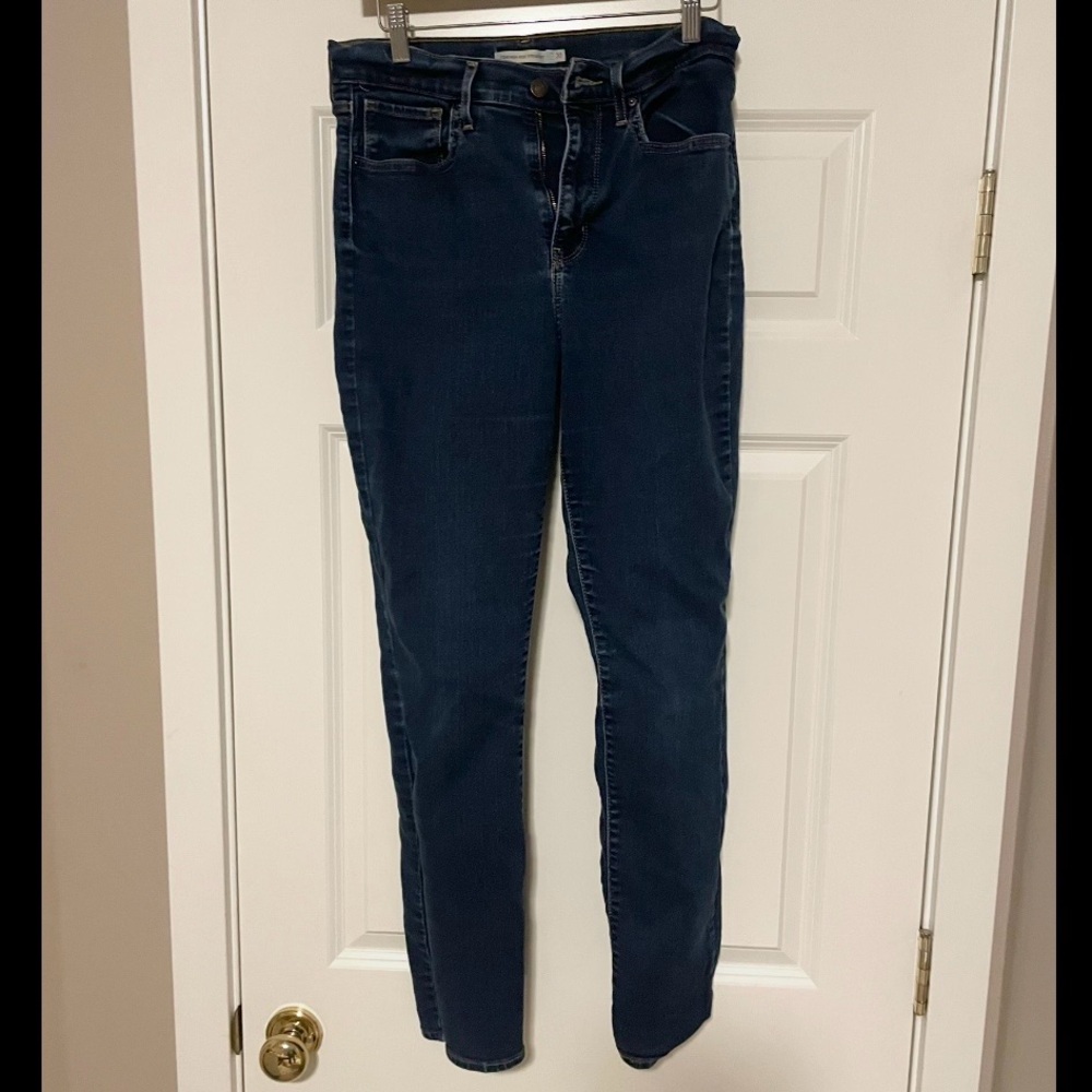 Levi’s 724 High Rise Straight Jeans